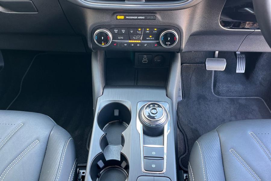 Ford Kuga Photo autoimg-9033b7e8a9e0ffa229a1920fa1cf512451e47f9a.jpg