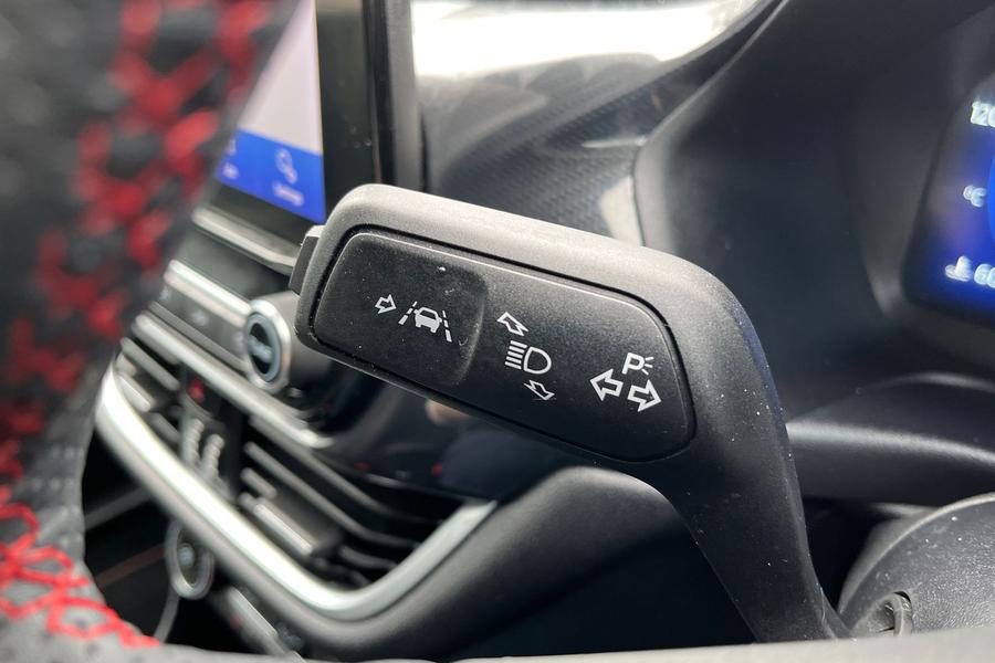Ford FIESTA Photo autoimg-90390d8978f16dc7e7361d832fe59b3cae8facc1.jpg