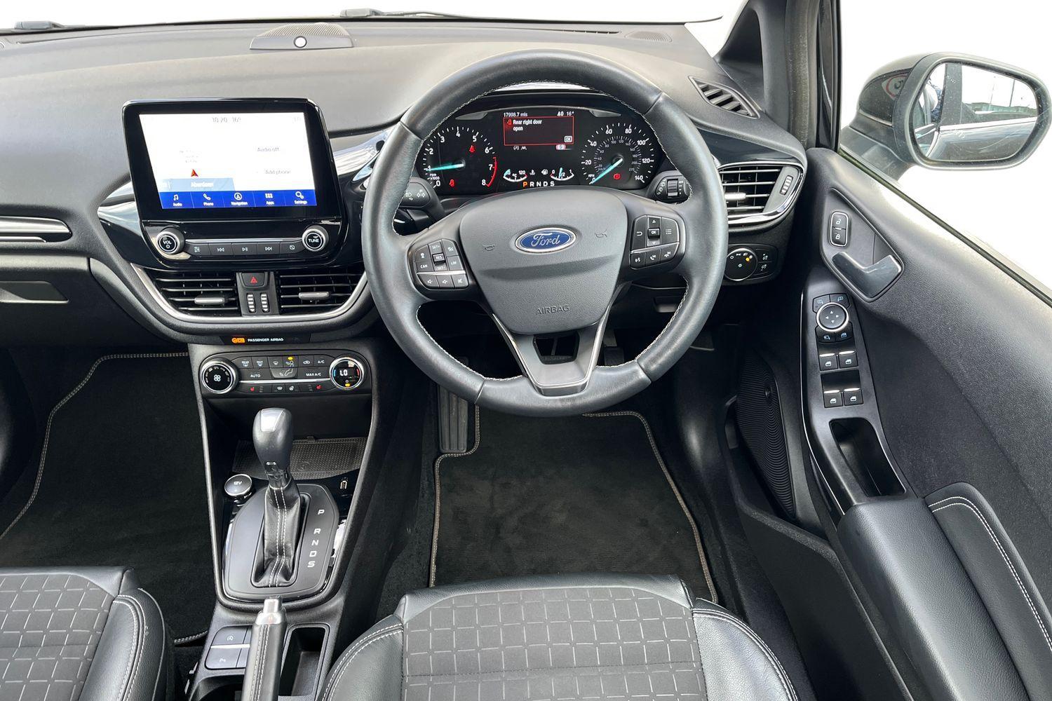 Ford Fiesta Photo 10