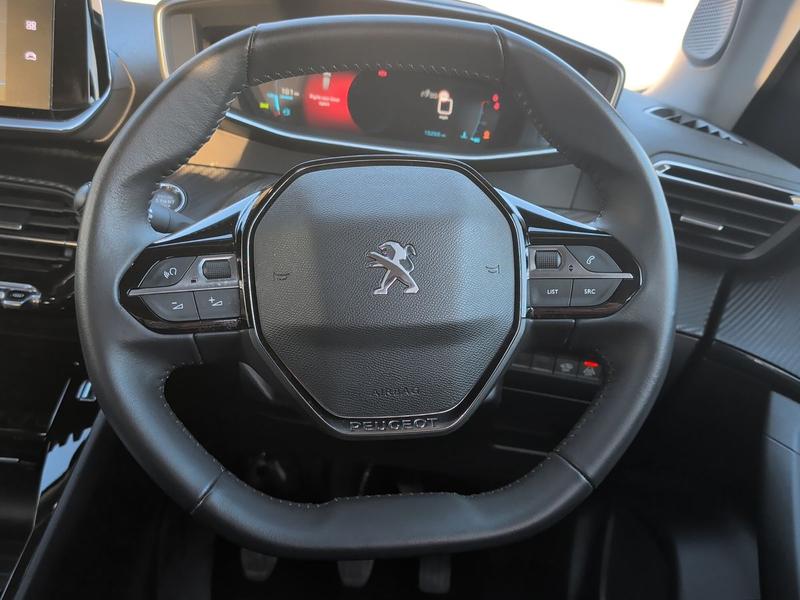 Used Peugeot 2008 NC22CWF 32