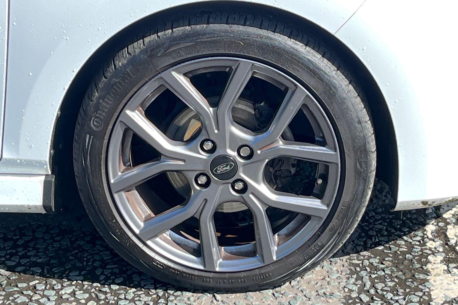 Ford FIESTA Photo 7