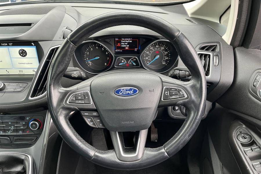 Ford GRAND C-MAX Photo autoimg-9043e366b7f77ecfcda668e8deac14953206beae.jpg