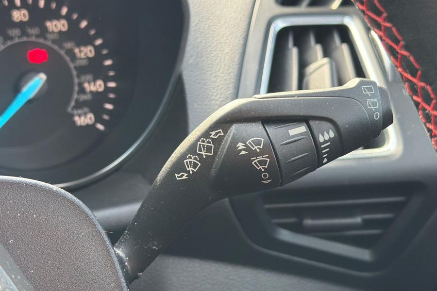 Ford KUGA Photo autoimg-9044047fea87c43a634f1e5010f11b870ad03d76.jpg