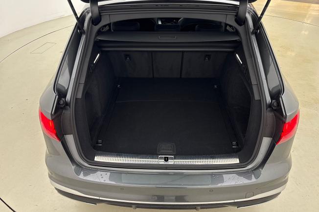 AUDI A4 Avant Photo 12