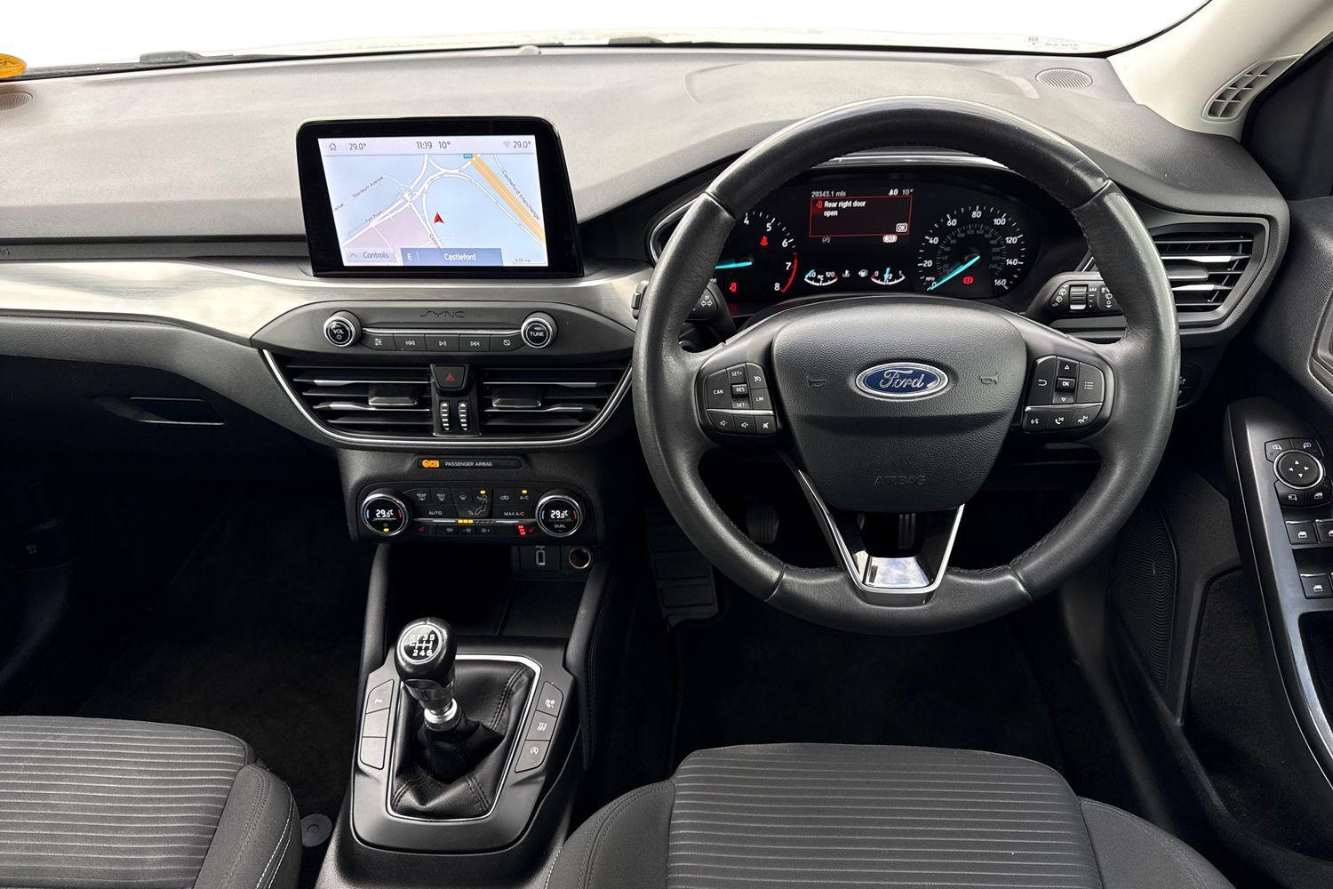 Ford FOCUS Photo 10