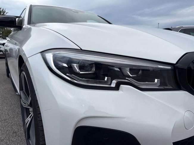 BMW 3 Series Photo 19