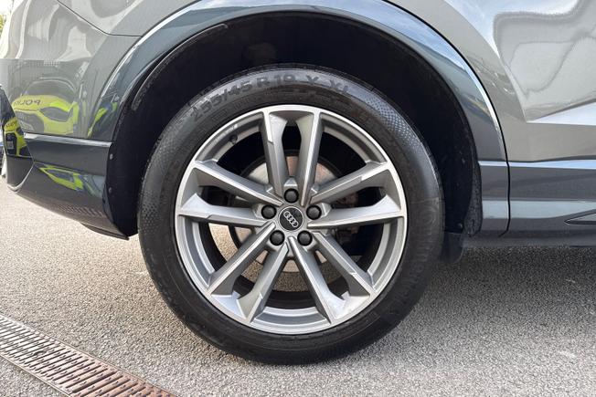 AUDI Q3 Photo 5