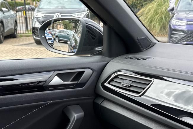 VOLKSWAGEN T-Roc Photo 35