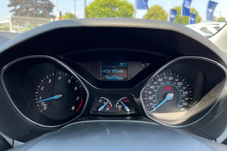 Ford Focus Photo autoimg-90515c17326da3c471c7a3e9997e162132a3eff3.jpg