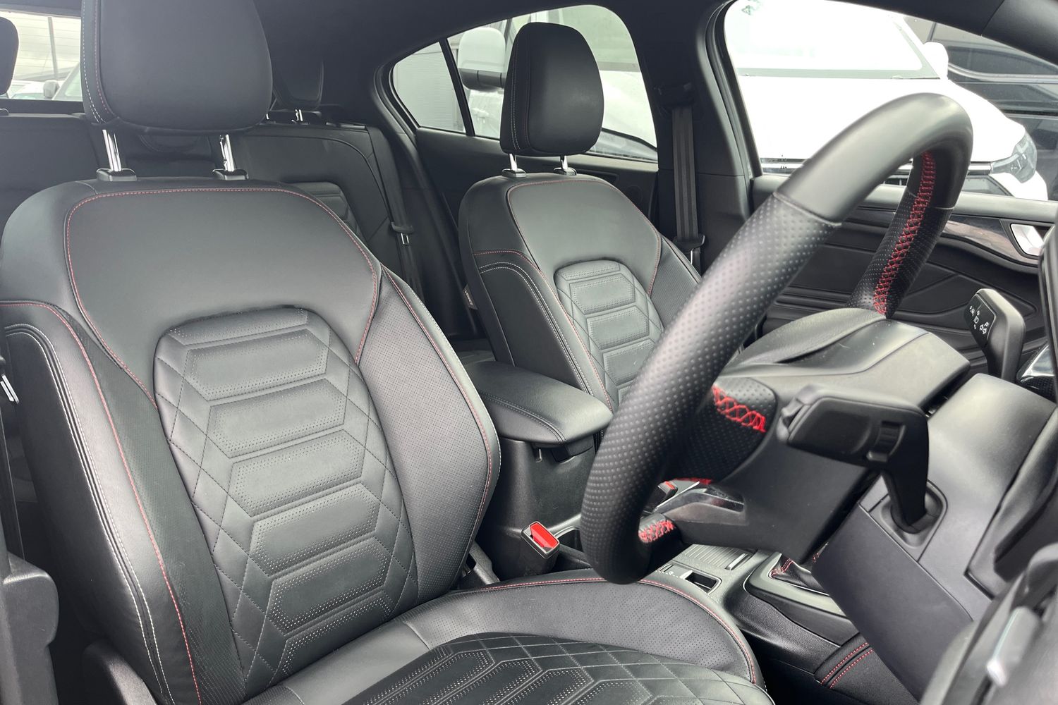 Ford FOCUS Photo 16