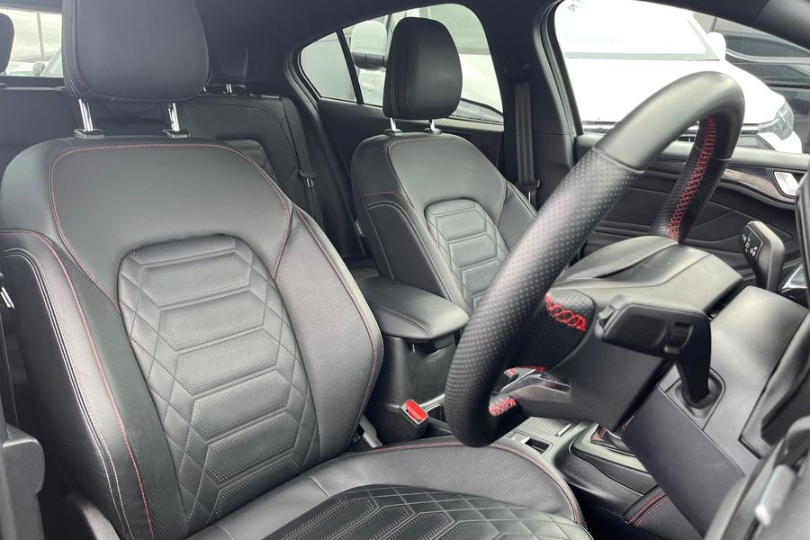 Ford FOCUS Photo autoimg-9051a5251447f7ff11738dd5cb5cc1b4ef96f8b6.jpg