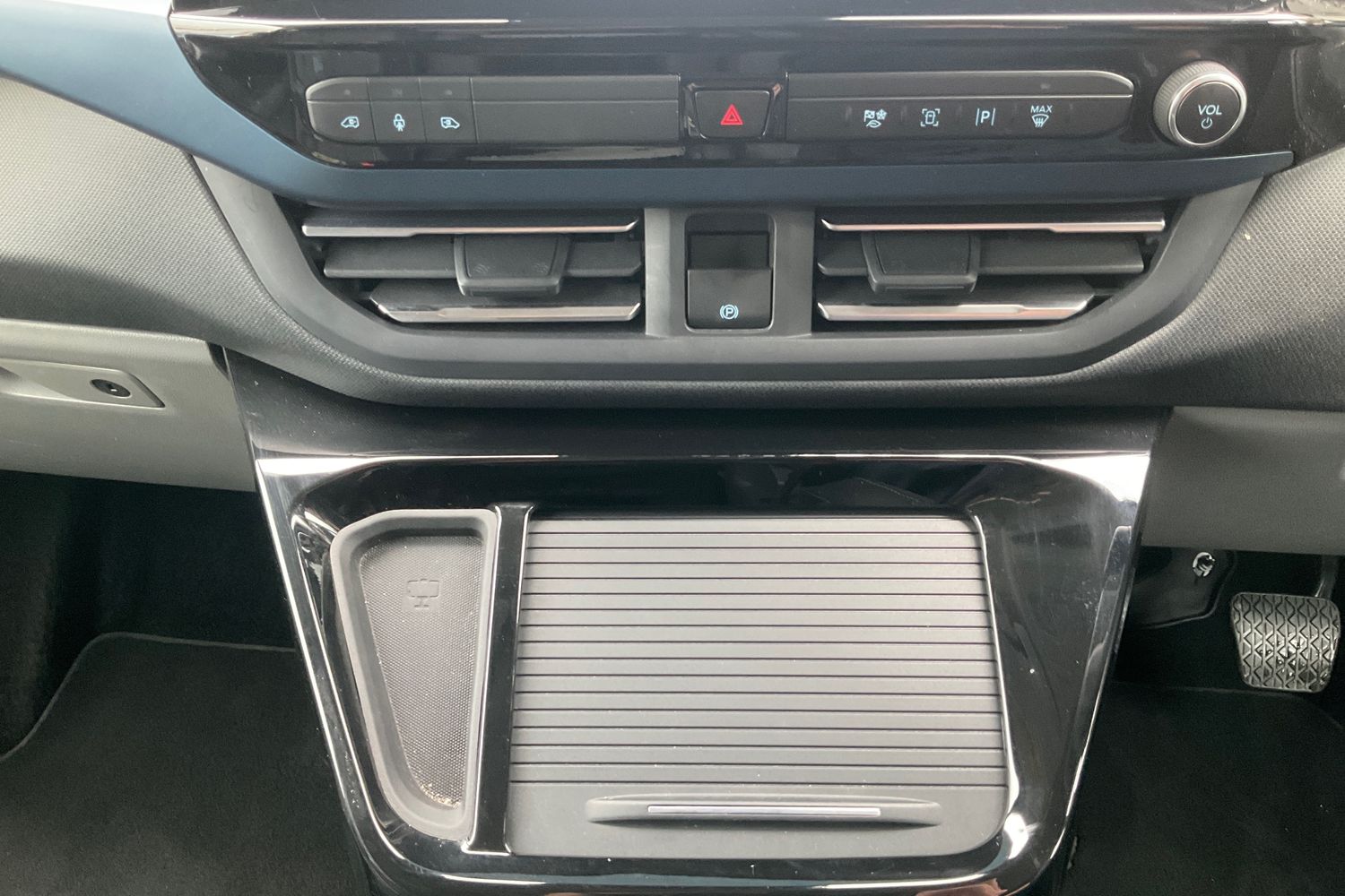 Ford TOURNEO CUSTOM Photo 29