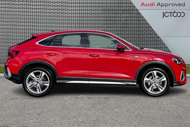 AUDI Q3 Photo 4