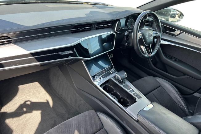 AUDI A6 Avant Photo 2