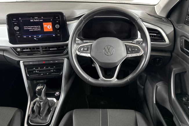 Volkswagen T-Roc Photo 11