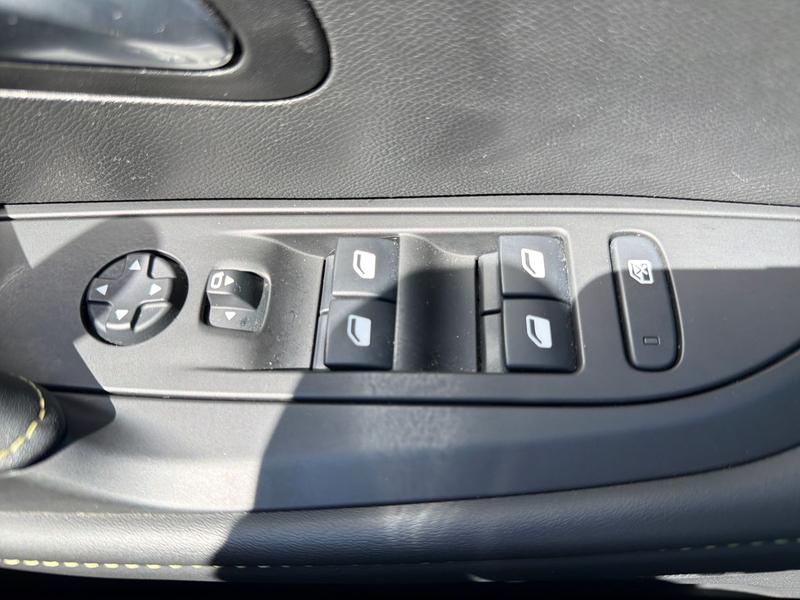 Used Peugeot 208 NJ71UWV 24