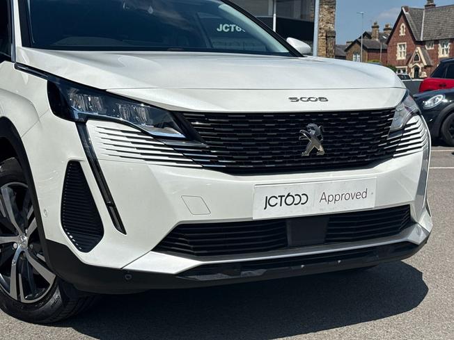 PEUGEOT 5008 Photo 24
