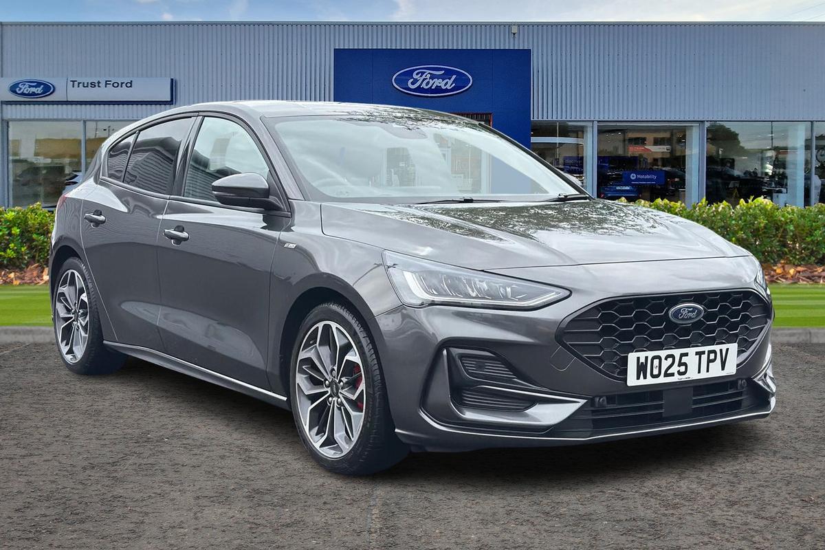 Ford Focus listing photo