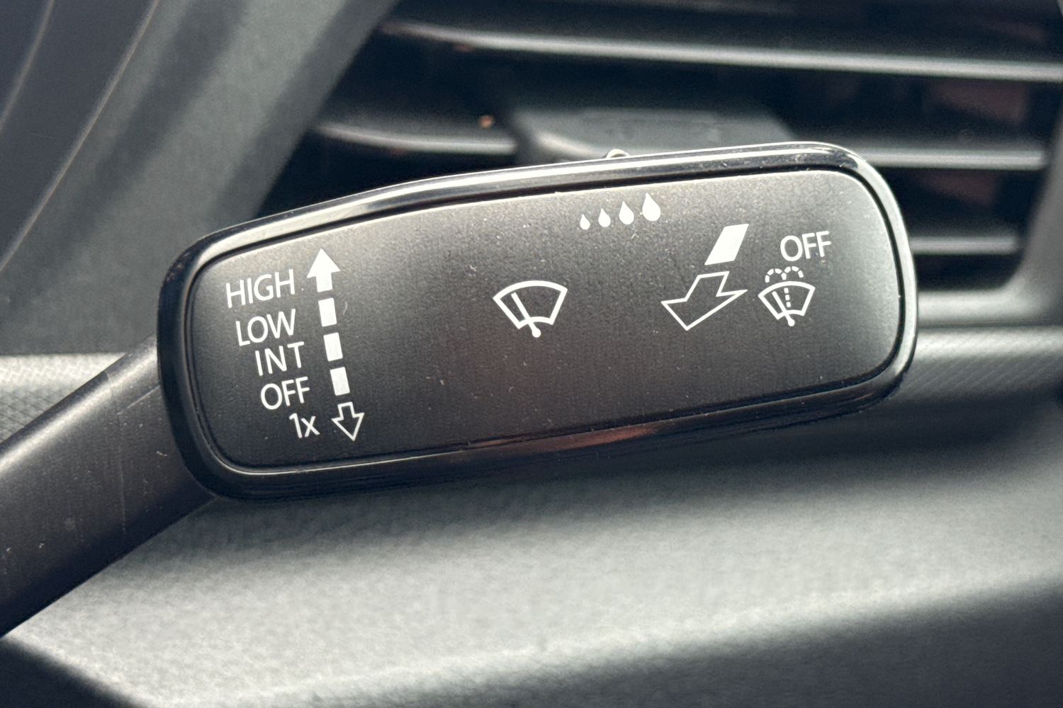 Ford TRANSIT CONNECT Photo 26