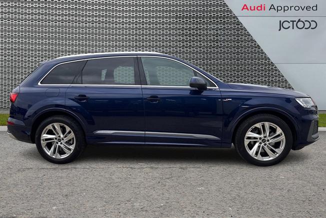 AUDI Q7 Photo 4