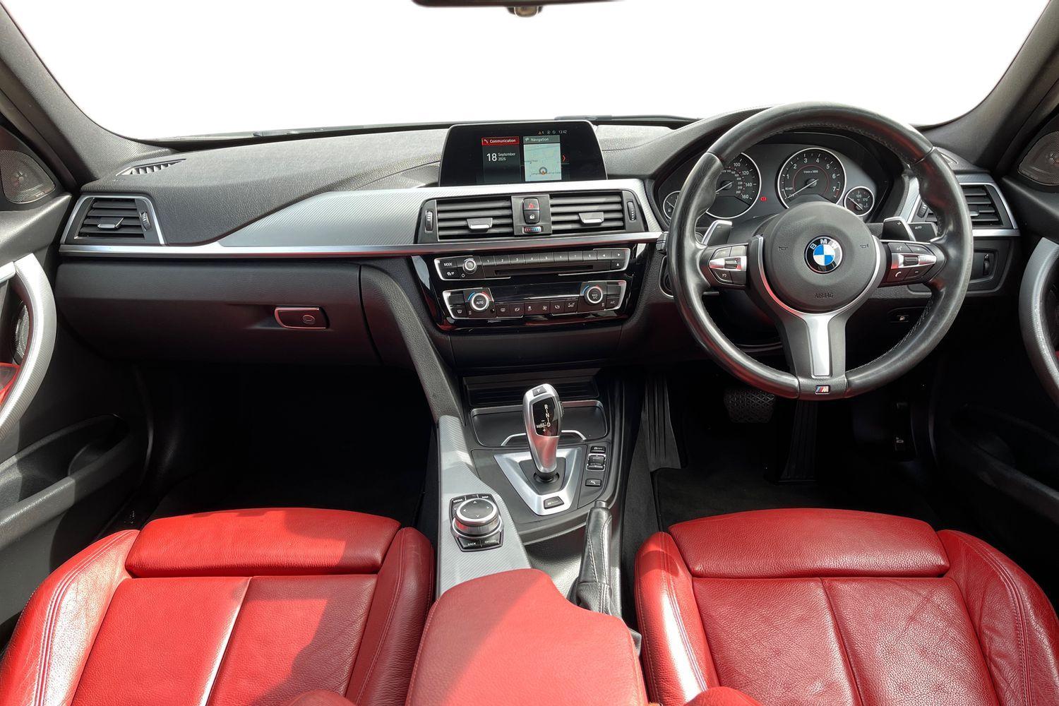 BMW 3 Series Photo 9