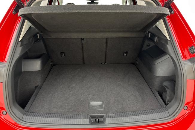 VOLKSWAGEN Tiguan Photo 12