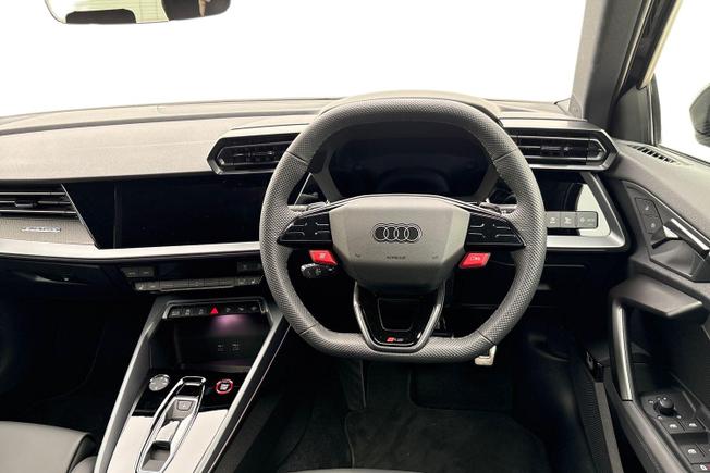 AUDI RS3 Photo 11