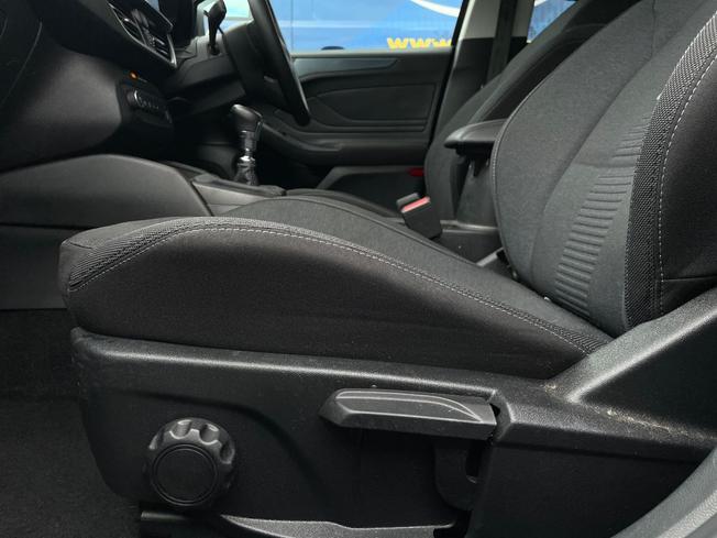 Ford Focus Photo 36