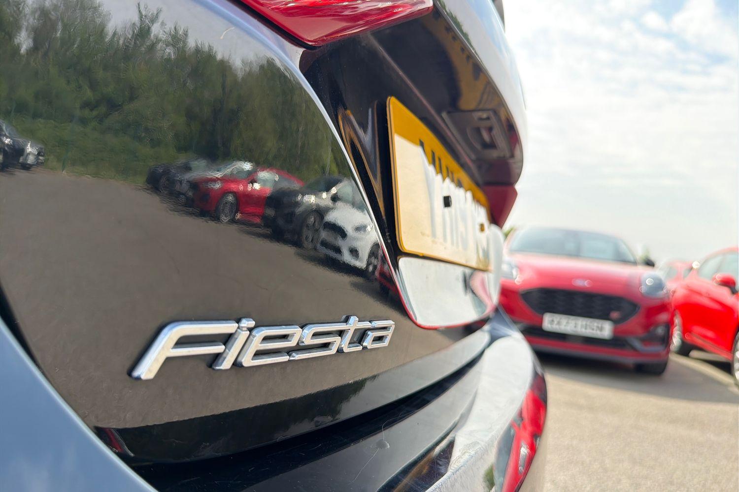 Ford FIESTA Photo 33