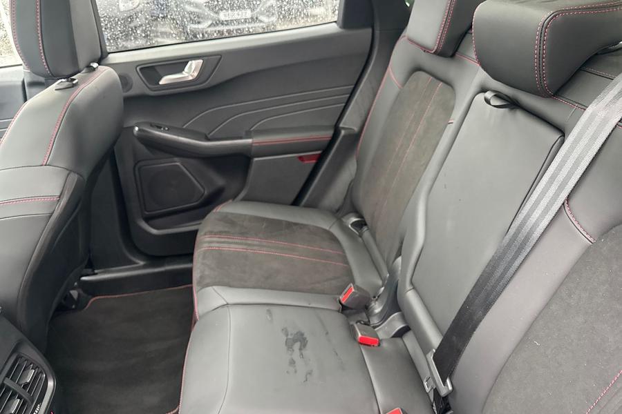 Ford KUGA Photo autoimg-9072cc7d84e894bfeb345f3d93cea5a2276d9488.jpg