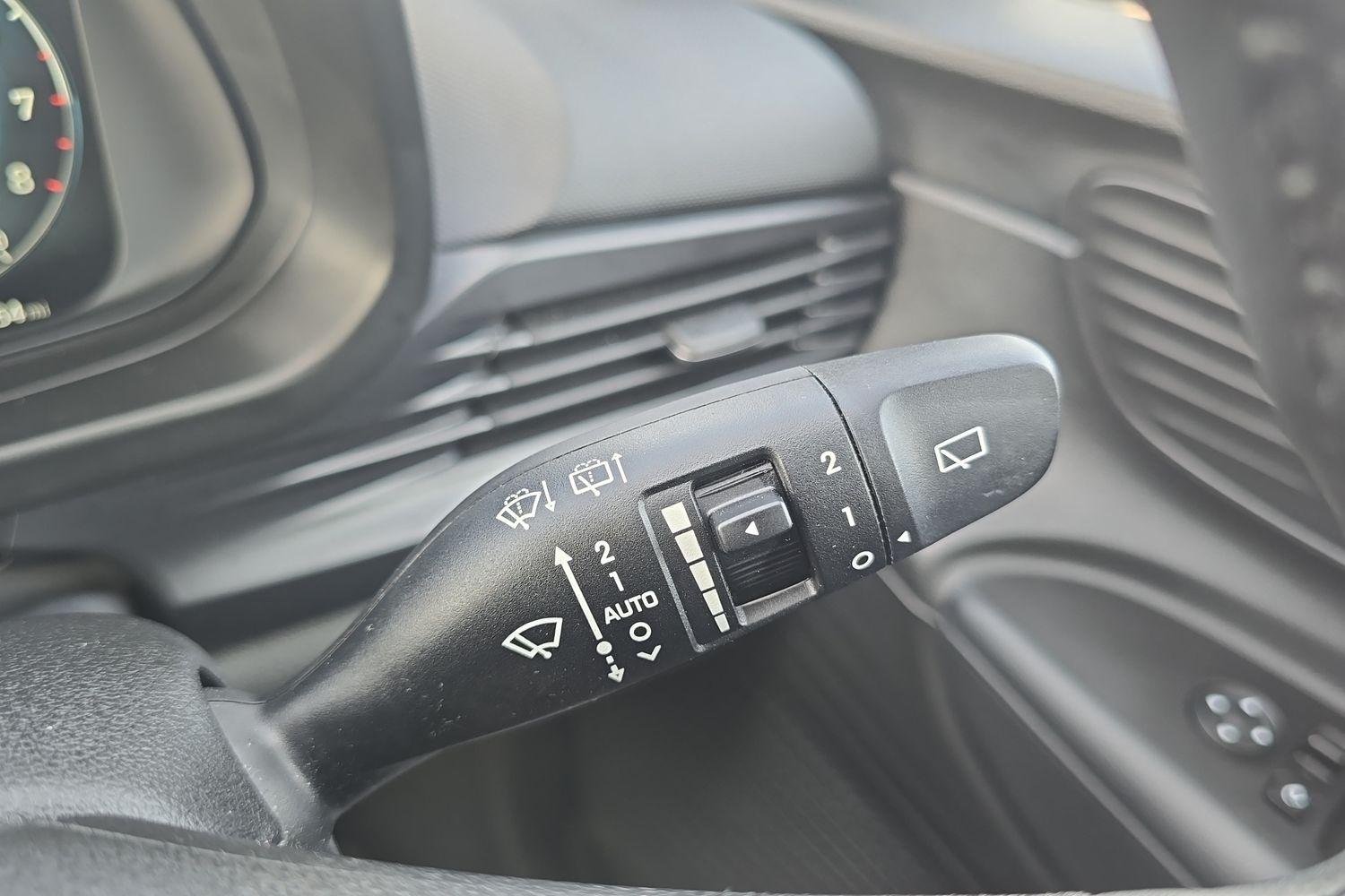 Hyundai BAYON Photo 14