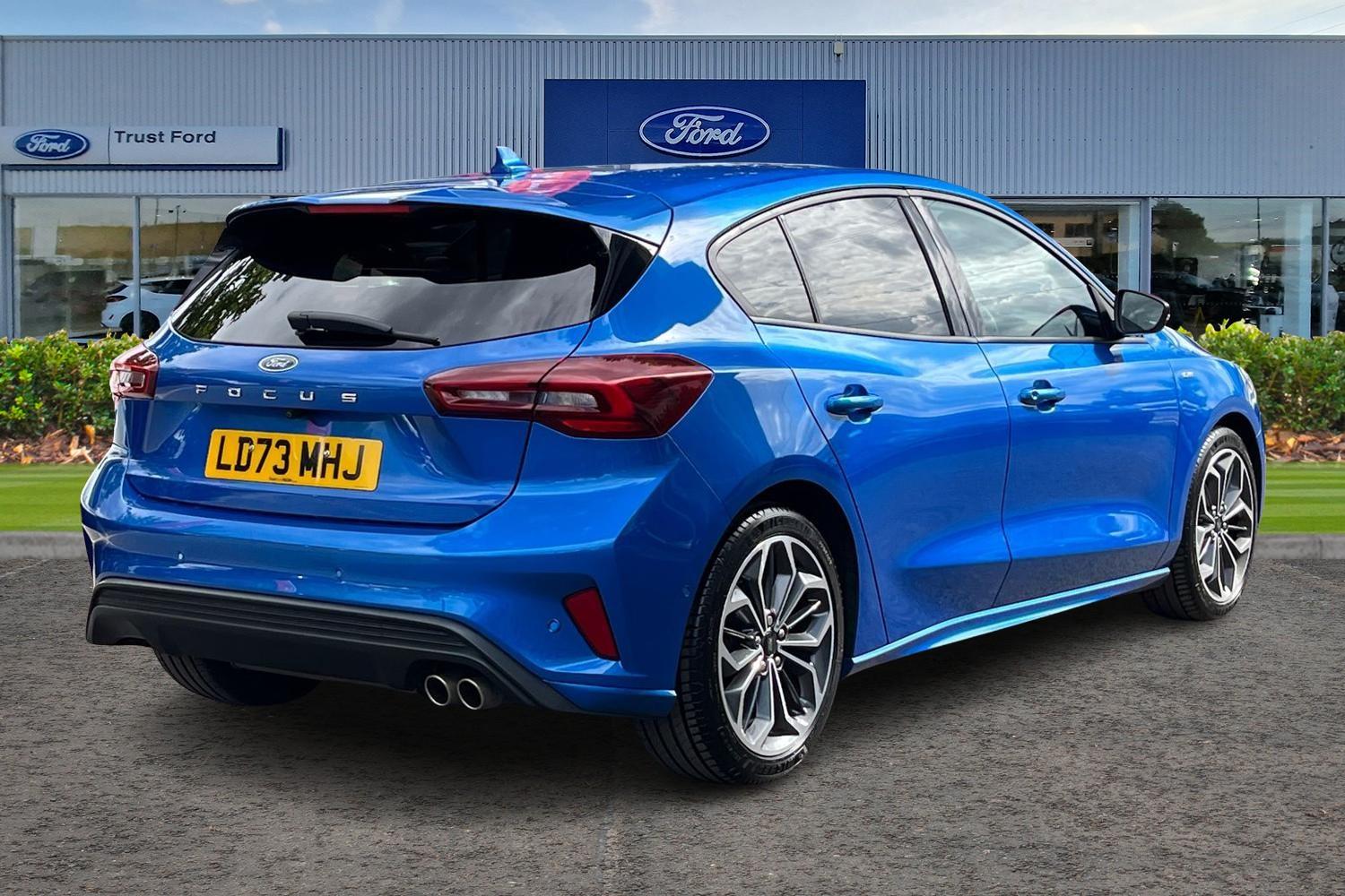 Ford FOCUS Photo 3