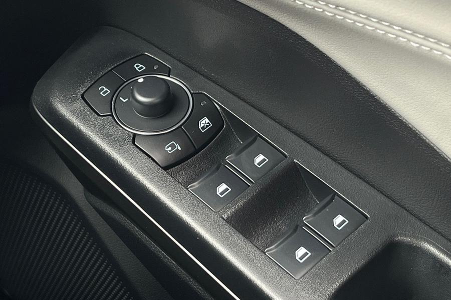Ford PUMA Photo autoimg-907994f33f3e299df44888e2e7ff483930ecdacf.jpg