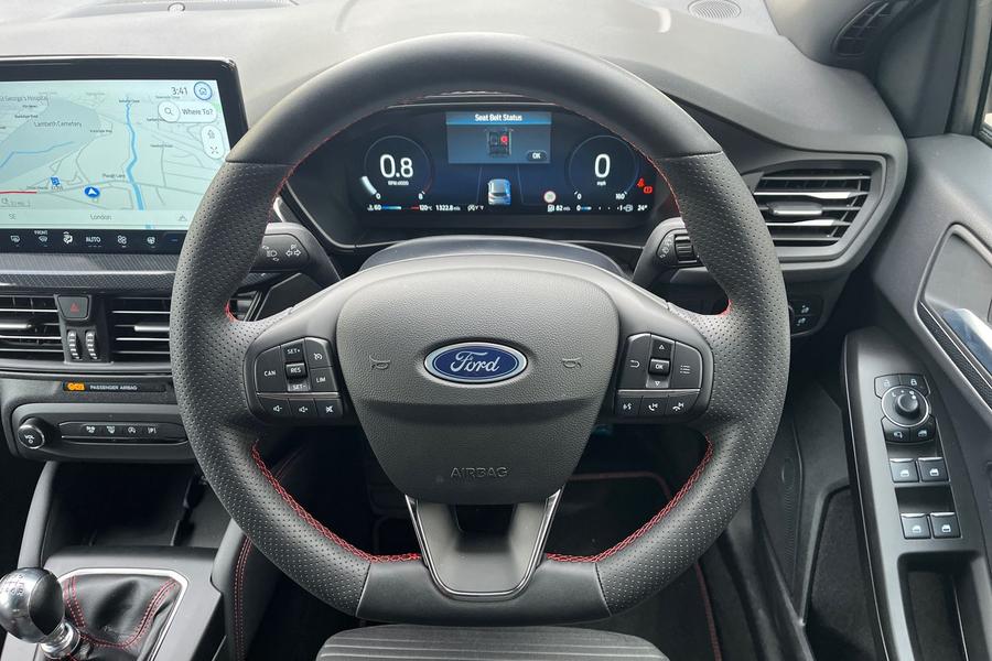 Ford FOCUS Photo autoimg-907a27204b630aef7c5cae4aa9a8a3f8dfc7fa98.jpg