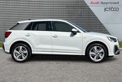 AUDI Q2 Photo 4