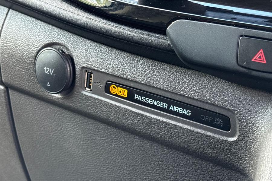 Ford TRANSIT CUSTOM Photo autoimg-907ad6d838de2255164b8c32e412c84cbee71cb7.jpg