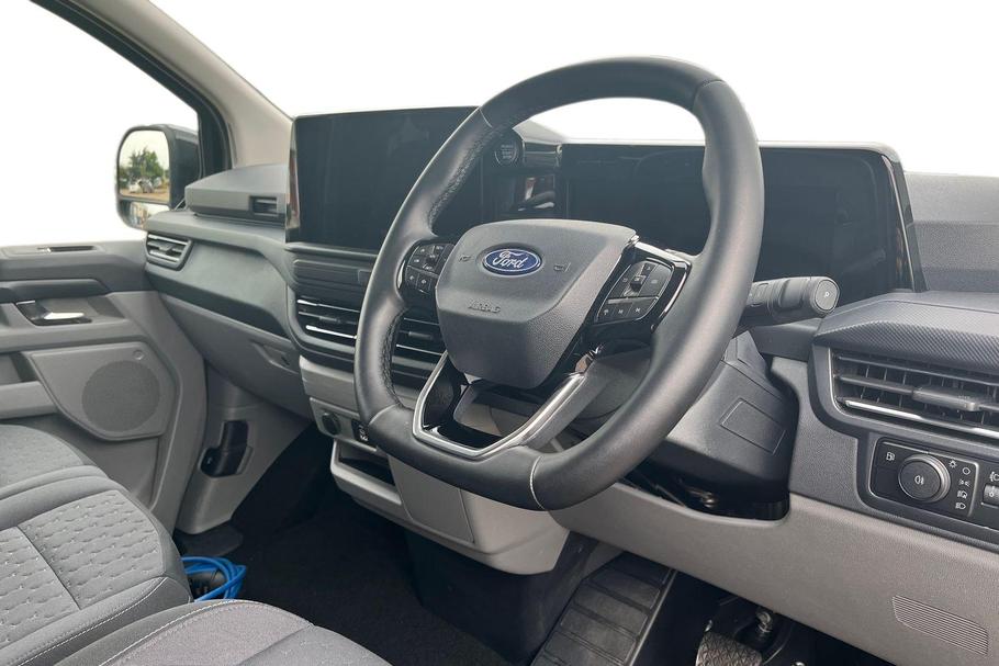 Used Ford TRANSIT CUSTOM MT75FFH 14