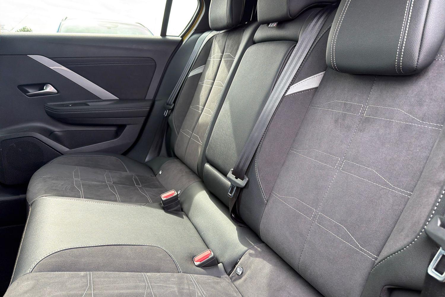 Vauxhall ASTRA Photo 19