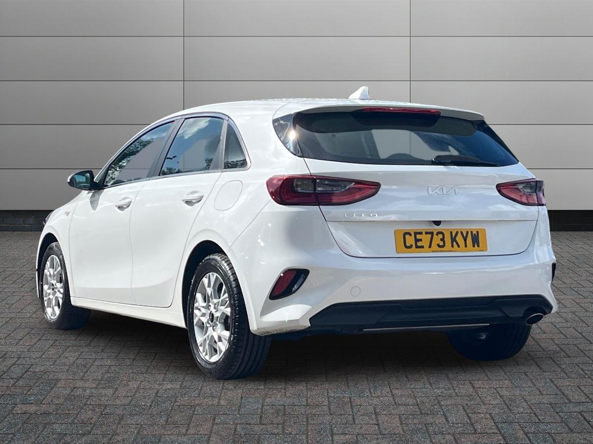 Kia Ceed Photo 1