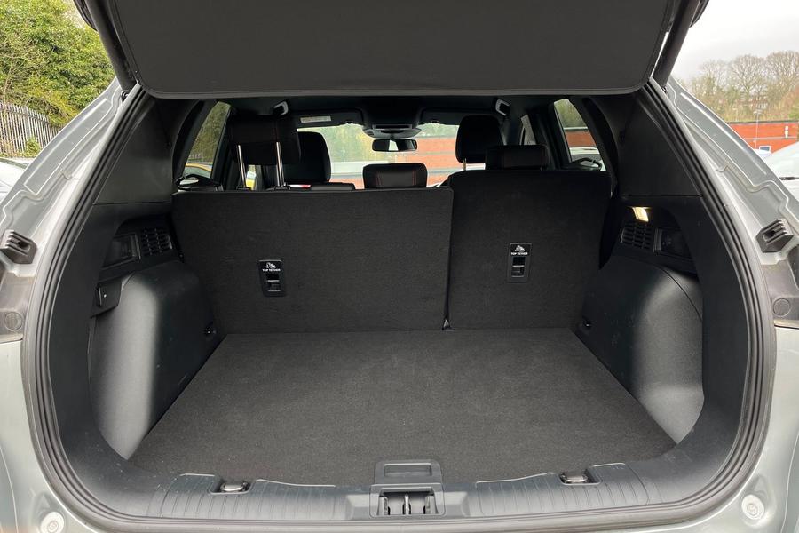 Ford Kuga Photo autoimg-907e6f8e21450a99447563aba648f0386ca15b62.jpg
