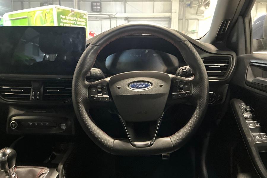 Ford FOCUS Photo autoimg-907ecec347e0df61e947b0c68f798452c312f2a8.jpg