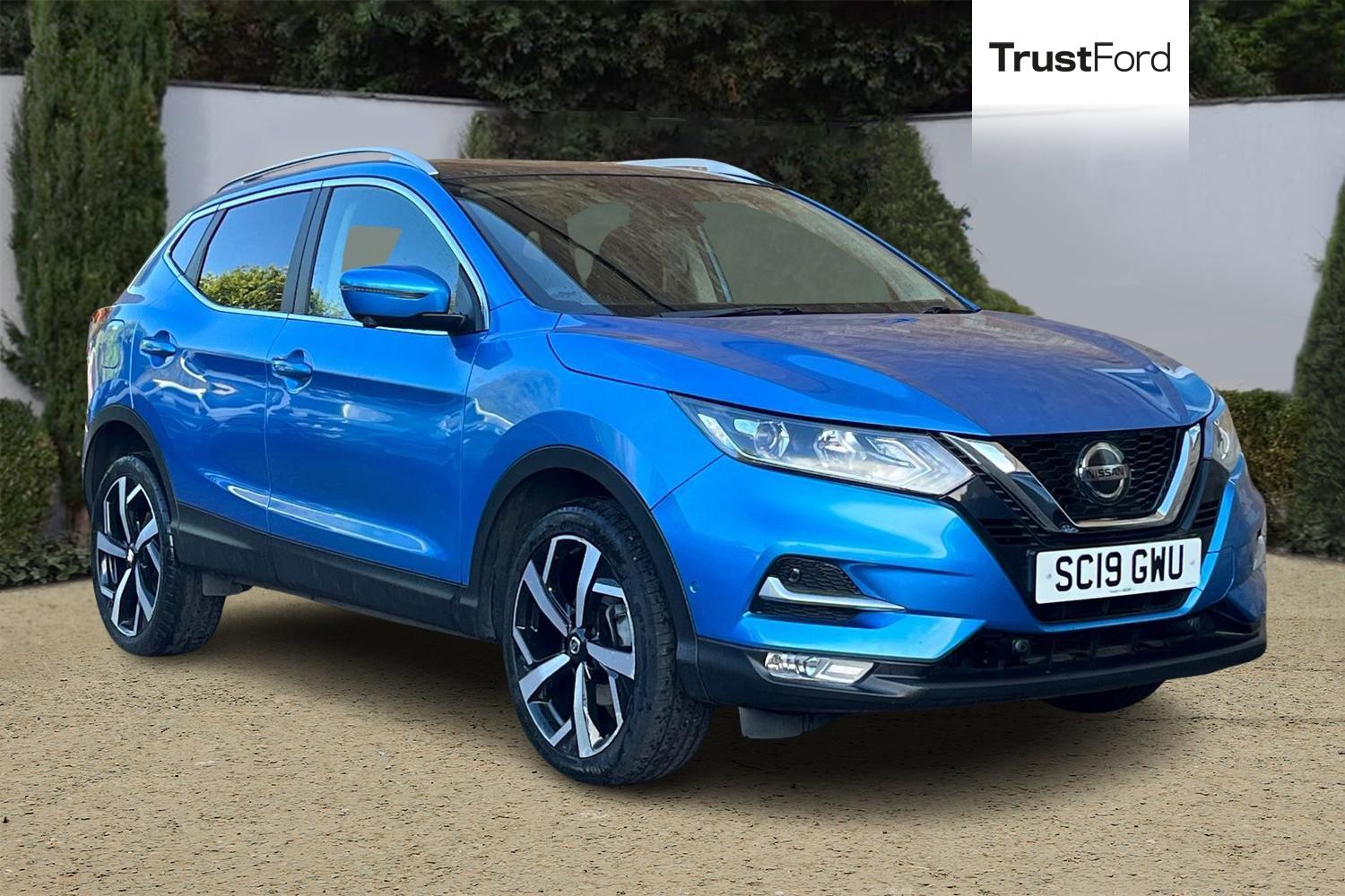 Nissan QASHQAI Photo 0