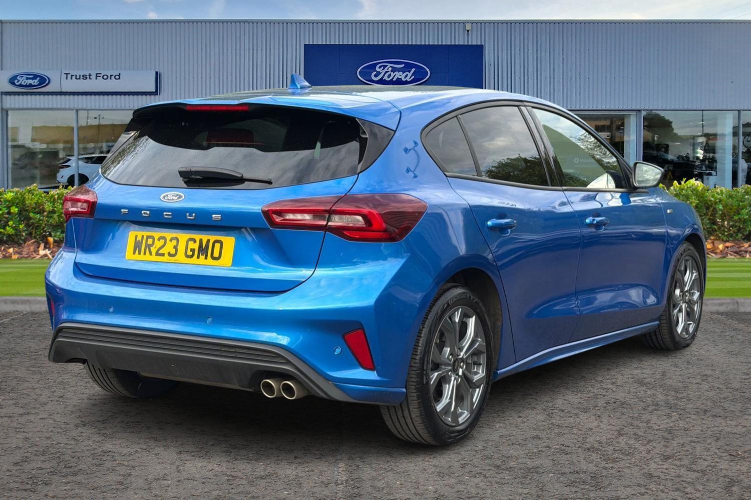 Ford FOCUS Photo 3