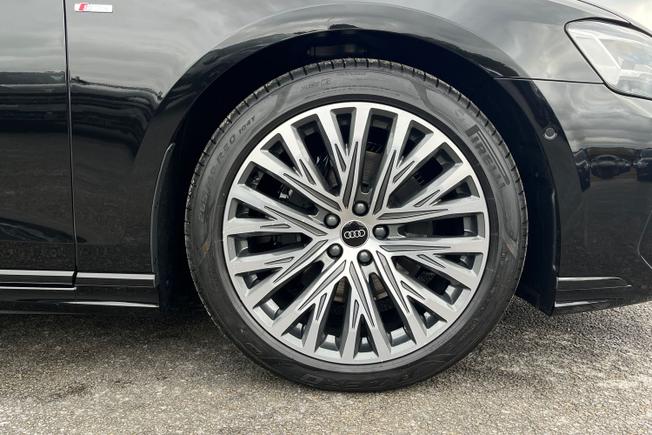 AUDI A8 Photo 5