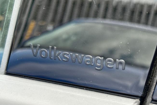 VOLKSWAGEN T-Roc Photo 26