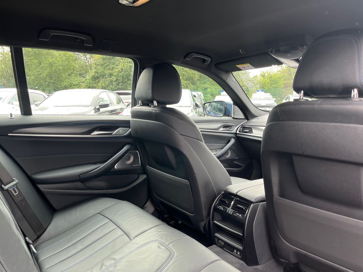 BMW 5 Series Photo 34