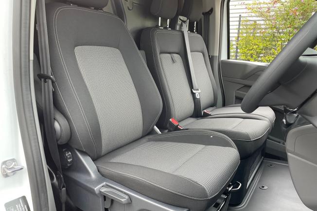 VOLKSWAGEN Transporter Photo 25