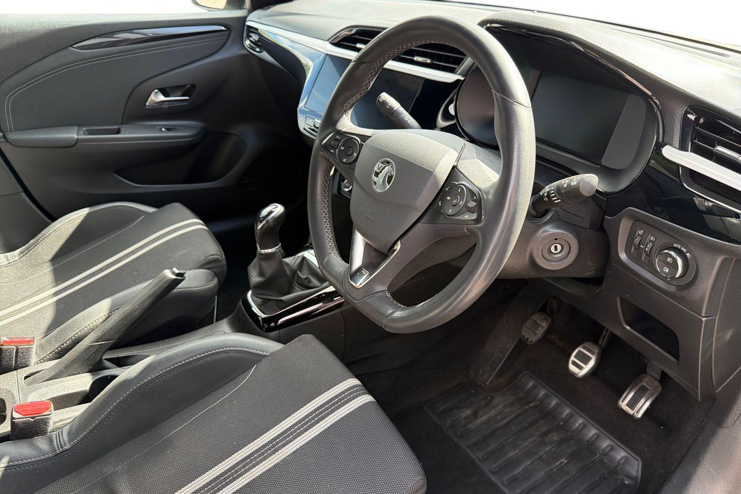 Vauxhall CORSA Photo 8