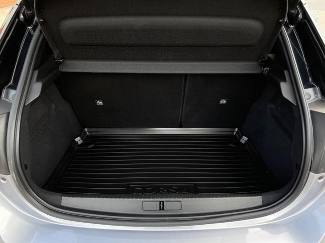 VAUXHALL Corsa Photo 12