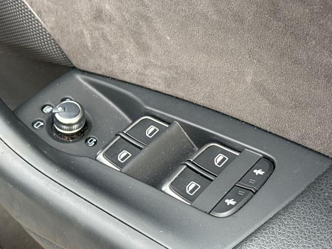 AUDI Q3 Photo 24